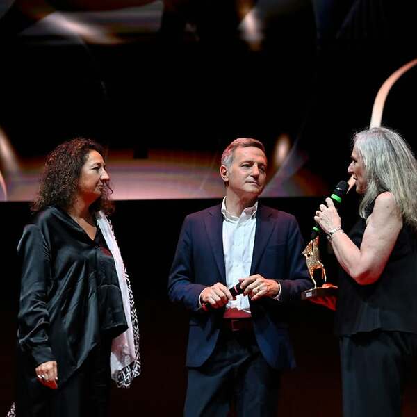 Massimo Giannini, Premio Di Giornalismo, Riceve Il Pegaso D'oro Da Giovanna Botteri E Gabriella Simoni
